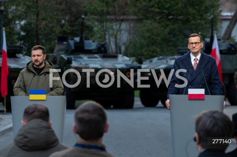  05.04.2023 WARSZAWA<br />
WIZYTA PREZYDENTA UKRAINY WOLODYMYRA ZELENSKIEGO W WARSZAWIE<br />
<br />
UKRAINIAN PRESIDENT WOLODYMYR ZELENSKY VISITS POLAND<br />
<br />
N/Z WOLODYMYR ZELENSKI MATEUSZ MORAWIECKI<br />
FOT. MARCIN BANASZKIEWICZ/FOTONEWS  