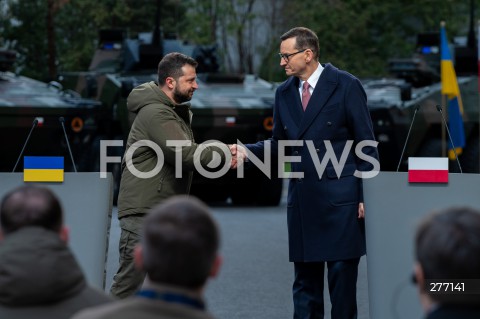  05.04.2023 WARSZAWA<br />
WIZYTA PREZYDENTA UKRAINY WOLODYMYRA ZELENSKIEGO W WARSZAWIE<br />
<br />
UKRAINIAN PRESIDENT WOLODYMYR ZELENSKY VISITS POLAND<br />
<br />
N/Z WOLODYMYR ZELENSKI MATEUSZ MORAWIECKI<br />
FOT. MARCIN BANASZKIEWICZ/FOTONEWS  