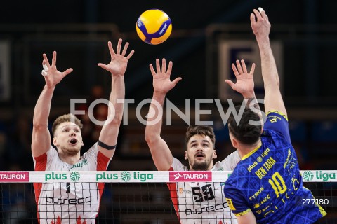  07.04.2023 RZESZOW <br />
SIATKOWKA MEZCZYZN <br />
PLUSLIGA SEZON 2022/2023 <br />
PLUS LIGA POLISH MEN VOLLEYBALL LEAGUE <br />
CWIERCFINAL - 1/4 FINALU - 1. MECZ <br />
MECZ ASSECO RESOVIA - PSG STAL NYSA <br />
N/Z JAKUB KOCHANOWSKI TOREY DEFALCO BLOK <br />
 