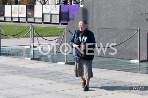  10.04.2023 WARSZAWA<br />
13. ROCZNICA KATASTROFY LOTNICZEJ POD SMOLENSKIEM<br />
N/Z BABCIA KASIA KATARZYNA AUGUSTYNEK<br />
FOT. MARCIN BANASZKIEWICZ/FOTONEWS  