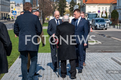  10.04.2023 WARSZAWA<br />
13. ROCZNICA KATASTROFY LOTNICZEJ POD SMOLENSKIEM<br />
N/Z JAROSLAW KACZYNSKI ANTONI MACIEREWICZ MARIUSZ BLASZCZAK<br />
FOT. MARCIN BANASZKIEWICZ/FOTONEWS  