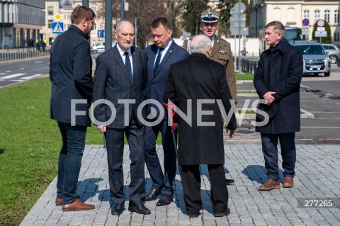  10.04.2023 WARSZAWA<br />
13. ROCZNICA KATASTROFY LOTNICZEJ POD SMOLENSKIEM<br />
N/Z JAROSLAW KACZYNSKI ANTONI MACIEREWICZ MARIUSZ BLASZCZAK<br />
FOT. MARCIN BANASZKIEWICZ/FOTONEWS  