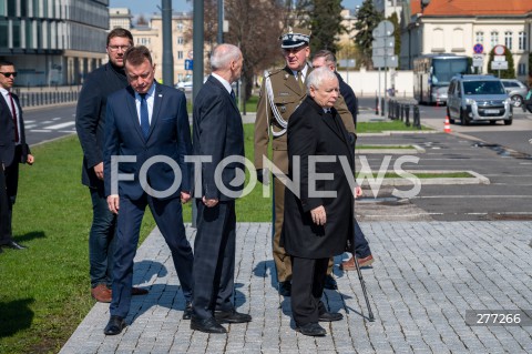  10.04.2023 WARSZAWA<br />
13. ROCZNICA KATASTROFY LOTNICZEJ POD SMOLENSKIEM<br />
N/Z JAROSLAW KACZYNSKI ANTONI MACIEREWICZ MARIUSZ BLASZCZAK<br />
FOT. MARCIN BANASZKIEWICZ/FOTONEWS  