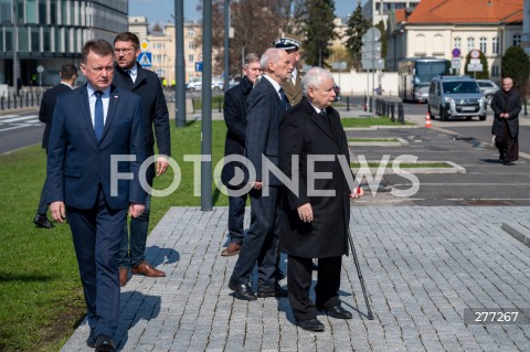  10.04.2023 WARSZAWA<br />
13. ROCZNICA KATASTROFY LOTNICZEJ POD SMOLENSKIEM<br />
N/Z JAROSLAW KACZYNSKI ANTONI MACIEREWICZ MARIUSZ BLASZCZAK<br />
FOT. MARCIN BANASZKIEWICZ/FOTONEWS  