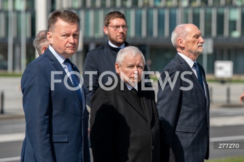  10.04.2023 WARSZAWA<br />
13. ROCZNICA KATASTROFY LOTNICZEJ POD SMOLENSKIEM<br />
N/Z JAROSLAW KACZYNSKI ANTONI MACIEREWICZ MARIUSZ BLASZCZAK<br />
FOT. MARCIN BANASZKIEWICZ/FOTONEWS  