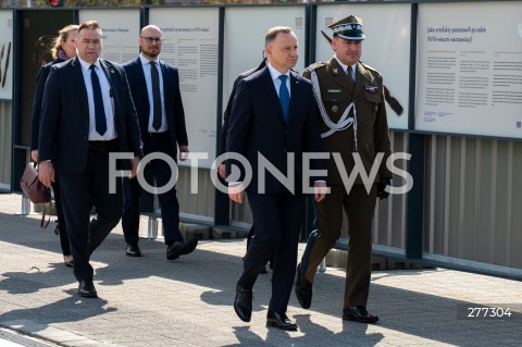  10.04.2023 WARSZAWA<br />
13. ROCZNICA KATASTROFY LOTNICZEJ POD SMOLENSKIEM<br />
N/Z PREZYDENT ANDRZEJ DUDA GEN. BRYG. TOMASZ DOMINIKOWSKI<br />
FOT. MARCIN BANASZKIEWICZ/FOTONEWS  