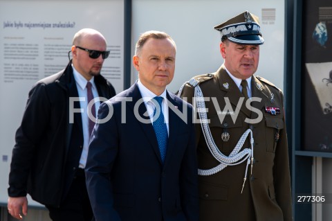  10.04.2023 WARSZAWA<br />
13. ROCZNICA KATASTROFY LOTNICZEJ POD SMOLENSKIEM<br />
N/Z PREZYDENT ANDRZEJ DUDA GEN. BRYG. TOMASZ DOMINIKOWSKI<br />
FOT. MARCIN BANASZKIEWICZ/FOTONEWS  