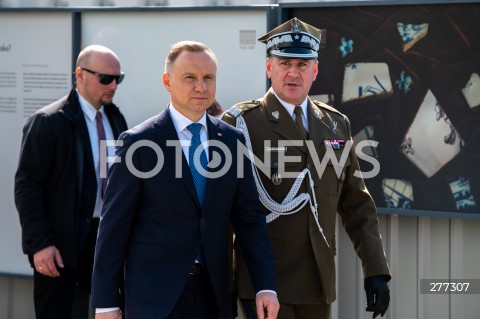  10.04.2023 WARSZAWA<br />
13. ROCZNICA KATASTROFY LOTNICZEJ POD SMOLENSKIEM<br />
N/Z PREZYDENT ANDRZEJ DUDA GEN. BRYG. TOMASZ DOMINIKOWSKI<br />
FOT. MARCIN BANASZKIEWICZ/FOTONEWS  