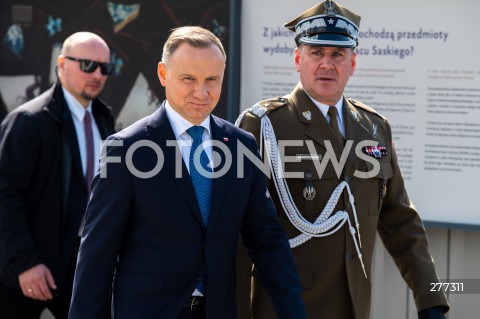  10.04.2023 WARSZAWA<br />
13. ROCZNICA KATASTROFY LOTNICZEJ POD SMOLENSKIEM<br />
N/Z PREZYDENT ANDRZEJ DUDA GEN. BRYG. TOMASZ DOMINIKOWSKI<br />
FOT. MARCIN BANASZKIEWICZ/FOTONEWS  