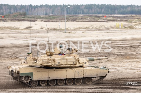  12.04.2023 NOWA DEBA <br />
SZKOLENIE POLSKICH I AMERYKANSKICH ZOLNIERZY Z UZYCIA CZOLGOW ABRAMS, WOZOW BOJOWYCH BRADLEY, ARMATOHAUBIC KRAB I TRANSPORTEROW ROSOMAK NA POLIGONIE W NOWEJ DEBIE <br />
 