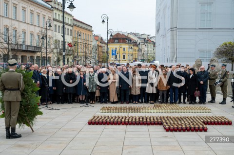  16.04.2023 WARSZAWA<br />
APEL PAMIECI PRZED PALACEM PREZYDENCKIM W ROCZNICE KATASTROFY SMOLENSKIEJ<br />
N/Z PRZEDSTAWICIELE PIS ZNICZE<br />
FOT. MARCIN BANASZKIEWICZ/FOTONEWS  