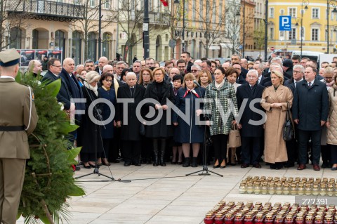  16.04.2023 WARSZAWA<br />
APEL PAMIECI PRZED PALACEM PREZYDENCKIM W ROCZNICE KATASTROFY SMOLENSKIEJ<br />
N/Z PRZEDSTAWICIELE PIS ZNICZE<br />
FOT. MARCIN BANASZKIEWICZ/FOTONEWS  