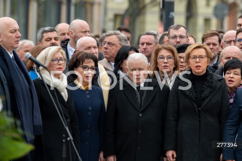  16.04.2023 WARSZAWA<br />
APEL PAMIECI PRZED PALACEM PREZYDENCKIM W ROCZNICE KATASTROFY SMOLENSKIEJ<br />
N/Z ELZBIETA WITEK JAROSLAW KACZYNSKI BEATA MAZUREK<br />
FOT. MARCIN BANASZKIEWICZ/FOTONEWS  