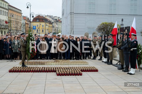  16.04.2023 WARSZAWA<br />
APEL PAMIECI PRZED PALACEM PREZYDENCKIM W ROCZNICE KATASTROFY SMOLENSKIEJ<br />
N/Z PRZEDSTAWICIELE PIS ZNICZE<br />
FOT. MARCIN BANASZKIEWICZ/FOTONEWS  