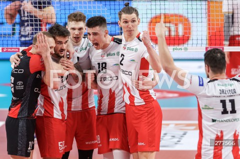  23.04.2023 RZESZOW <br />
SIATKOWKA MEZCZYZN <br />
PLUSLIGA SEZON 2022/2023 <br />
PLUS LIGA POLISH MEN VOLLEYBALL LEAGUE <br />
POLFINAL - 1/2 FINALU - 2. MECZ <br />
MECZ ASSECO RESOVIA - ZAKSA KEDZIERZYN KOZLE <br />
N/Z PAWEL ZATORSKI TOREY DEFALCO JAKUB KOCHANOWSKI KLEMEN CEBULJ MACIEJ MUZAJ FABIAN DRZYZGA RADOSC EMOCJE <br />
 