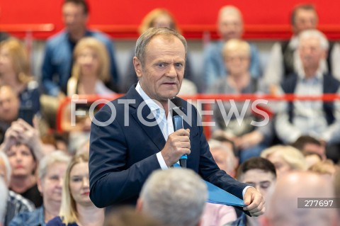  24.04.2023 TARNOBRZEG <br />
SPOTKANIE PRZEWODNICZACEGO PLATFORMY OBYWATELSKIEJ DONALDA TUSKA Z MIESZKANCAMI TARNOBRZEGA <br />
N/Z DONALD TUSK<br />
 