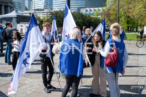  01.05.2023 WARSZAWA<br />
POCHOD PIERWSZOMAJOWY LEWICY I OPZZ<br />
GODNA PRACA GODNE ZYCIE<br />
N/Z UCZESTNICY ZGROMADZENIA<br />
FOT. MARCIN BANASZKIEWICZ/FOTONEWS 