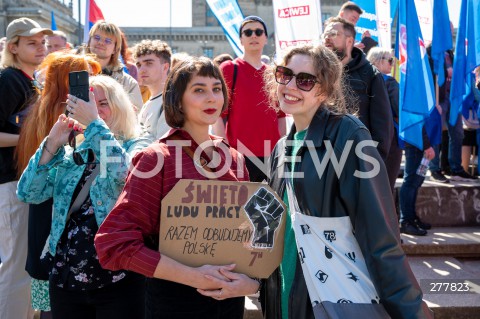  01.05.2023 WARSZAWA<br />
POCHOD PIERWSZOMAJOWY LEWICY I OPZZ<br />
GODNA PRACA GODNE ZYCIE<br />
N/Z UCZESTNICY ZGROMADZENIA<br />
FOT. MARCIN BANASZKIEWICZ/FOTONEWS 