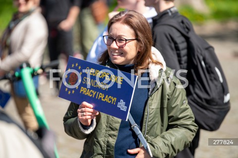  01.05.2023 WARSZAWA<br />
POCHOD PIERWSZOMAJOWY LEWICY I OPZZ<br />
GODNA PRACA GODNE ZYCIE<br />
N/Z UCZESTNICY ZGROMADZENIA<br />
FOT. MARCIN BANASZKIEWICZ/FOTONEWS 