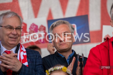  01.05.2023 WARSZAWA<br />
POCHOD PIERWSZOMAJOWY LEWICY I OPZZ<br />
GODNA PRACA GODNE ZYCIE<br />
N/Z ROBERT BIEDRON<br />
FOT. MARCIN BANASZKIEWICZ/FOTONEWS 