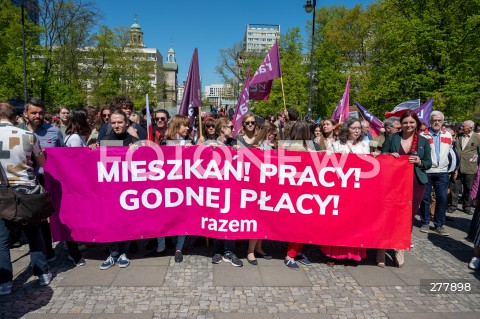  01.05.2023 WARSZAWA<br />
POCHOD PIERWSZOMAJOWY LEWICY I OPZZ<br />
GODNA PRACA GODNE ZYCIE<br />
N/Z UCZESTNICY ZGROMADZENIA<br />
FOT. MARCIN BANASZKIEWICZ/FOTONEWS 