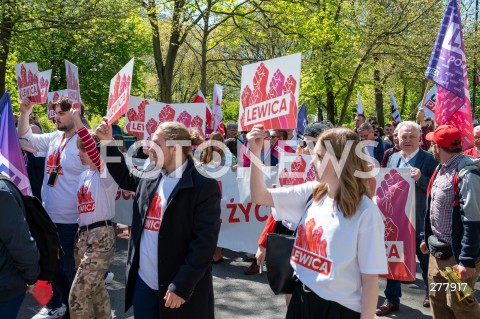  01.05.2023 WARSZAWA<br />
POCHOD PIERWSZOMAJOWY LEWICY I OPZZ<br />
GODNA PRACA GODNE ZYCIE<br />
N/Z UCZESTNICY ZGROMADZENIA<br />
FOT. MARCIN BANASZKIEWICZ/FOTONEWS 