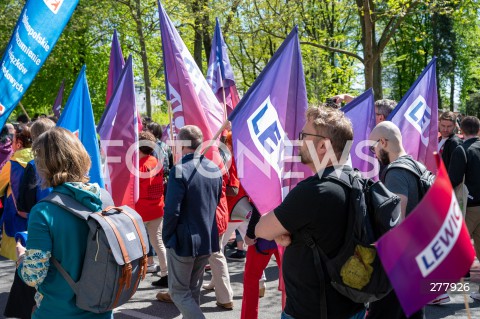  01.05.2023 WARSZAWA<br />
POCHOD PIERWSZOMAJOWY LEWICY I OPZZ<br />
GODNA PRACA GODNE ZYCIE<br />
N/Z UCZESTNICY ZGROMADZENIA<br />
FOT. MARCIN BANASZKIEWICZ/FOTONEWS 