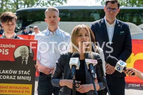  13.05.2023 WARSZAWA<br />
KONFERENCJA PRASOWA KLUBU PARLAMENTARNEGO KOALICJA OBYWATELSKA<br />
PIS = DROZYZNA<br />
N/Z ALEKSANDRA GAJEWSKA ARKADIUSZ MARCHEWKA KONRAD FRYSZTAK<br />
FOT. MARCIN BANASZKIEWICZ/FOTONEWS  