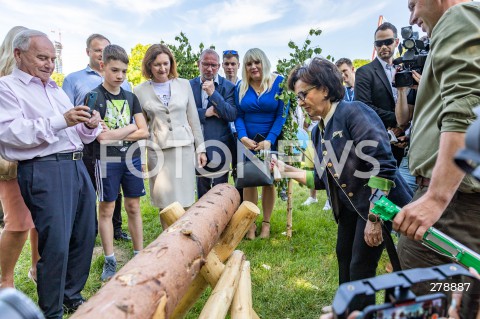  01.06.2023 RZESZOW <br />
DZIEN DZIECKA Z UDZIALEM MARSZALEK SEJMU ELZBIETY WITEK W RZESZOWIE <br />
N/Z ELZBIETA WITEK EWA LENIART GRAZYNA SZARAMA <br />
 