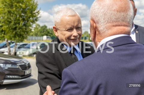  03.06.2023 PILZNO <br />
WIZYTA PREZESA PIS JAROSLAWA KACZYNSKIEGO NA PODKARPACIU <br />
WIZYTA W ZAKLADZIE MIESNYM TAURUS <br />
N/Z JAROSLAW KACZYNSKI <br />
 