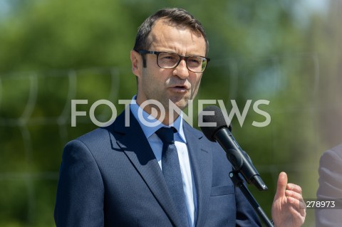  03.06.2023 RUDNA WIELKA <br />
WIZYTA PREZESA PIS JAROSLAWA KACZYNSKIEGO NA PODKARPACIU <br />
KONFERENCJA PRASOWA PRZY DRODZE S19 VIA CARPATIA W RUDNEJ WIELKIEJ <br />
N/Z TOMASZ POREBA <br />
 