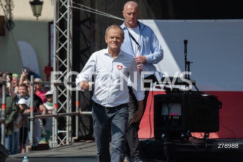  04.06.2023 WARSZAWA<br />
MARSZ 4 CZERWCA<br />
N/Z DONALD TUSK<br />
 