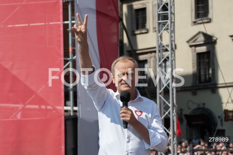  04.06.2023 WARSZAWA<br />
MARSZ 4 CZERWCA<br />
N/Z DONALD TUSK<br />
 