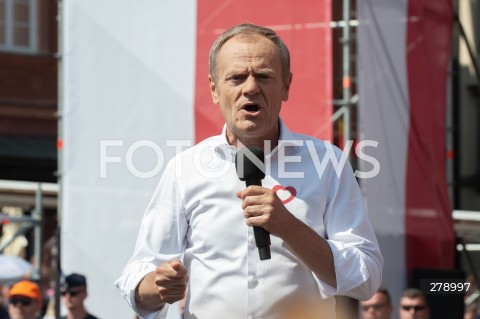  04.06.2023 WARSZAWA<br />
MARSZ 4 CZERWCA<br />
N/Z DONALD TUSK<br />
 