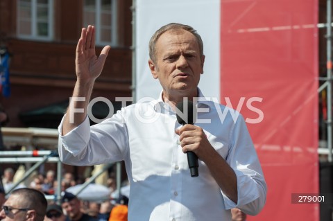  04.06.2023 WARSZAWA<br />
MARSZ 4 CZERWCA<br />
N/Z DONALD TUSK<br />
 