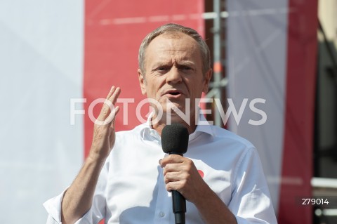  04.06.2023 WARSZAWA<br />
MARSZ 4 CZERWCA<br />
N/Z DONALD TUSK<br />
 