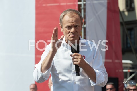  04.06.2023 WARSZAWA<br />
MARSZ 4 CZERWCA<br />
N/Z DONALD TUSK<br />
 