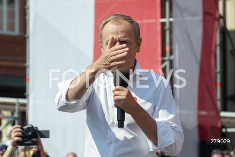  04.06.2023 WARSZAWA<br />
MARSZ 4 CZERWCA<br />
N/Z DONALD TUSK<br />
 