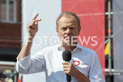  04.06.2023 WARSZAWA<br />
MARSZ 4 CZERWCA<br />
N/Z DONALD TUSK<br />
 