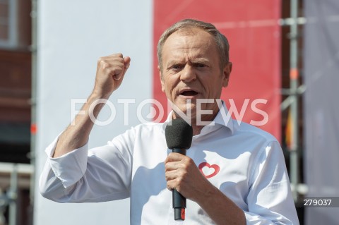  04.06.2023 WARSZAWA<br />
MARSZ 4 CZERWCA<br />
N/Z DONALD TUSK<br />
 