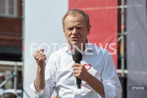  04.06.2023 WARSZAWA<br />
MARSZ 4 CZERWCA<br />
N/Z DONALD TUSK<br />
 