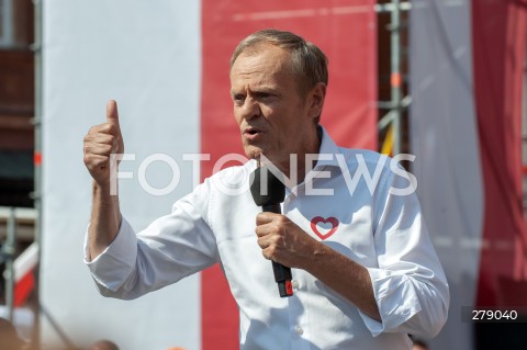  04.06.2023 WARSZAWA<br />
MARSZ 4 CZERWCA<br />
N/Z DONALD TUSK<br />
 