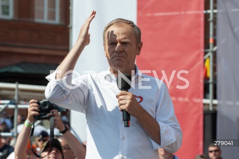  04.06.2023 WARSZAWA<br />
MARSZ 4 CZERWCA<br />
N/Z DONALD TUSK<br />
 