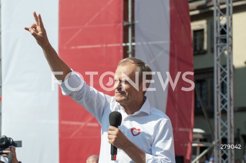  04.06.2023 WARSZAWA<br />
MARSZ 4 CZERWCA<br />
N/Z DONALD TUSK<br />
 