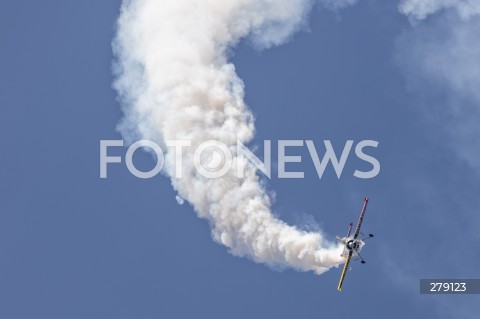  04.06.2023 SWIDNIK <br />
POKAZY LOTNICZE III SWIDNIK AIR FESTIVAL <br />
N/Z SAMOLOT AKROBACYJNY SUKHOI SU-31 - PILOT JURGIS KAIRYS <br />
 