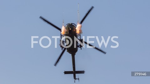  04.06.2023 SWIDNIK <br />
POKAZY LOTNICZE III SWIDNIK AIR FESTIVAL <br />
N/Z SMIGLOWIEC HELIKOPTER BOLKOW BO-105<br />
 