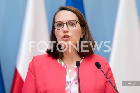  09.06.2023 WARSZAWA<br />
KONFERENCJA PRASOWA PREMIERA MATEUSZA MORAWICKIEGO I MINISTER FINANSOW MAGDALENY RZECZKOWSKIEJ<br />
N/Z MAGDALENA RZECZKOWSKA<br />
FOT. MARCIN BANASZKIEWICZ/FOTONEWS  