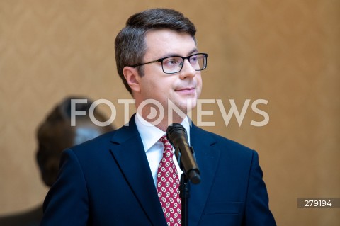  09.06.2023 WARSZAWA<br />
KONFERENCJA PRASOWA PREMIERA MATEUSZA MORAWICKIEGO I MINISTER FINANSOW MAGDALENY RZECZKOWSKIEJ<br />
N/Z PIOTR MULLER<br />
FOT. MARCIN BANASZKIEWICZ/FOTONEWS  