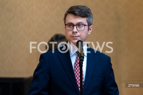  09.06.2023 WARSZAWA<br />
KONFERENCJA PRASOWA PREMIERA MATEUSZA MORAWICKIEGO I MINISTER FINANSOW MAGDALENY RZECZKOWSKIEJ<br />
N/Z PIOTR MULLER<br />
FOT. MARCIN BANASZKIEWICZ/FOTONEWS  