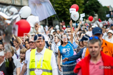  18.06.2023 GDANSK<br />
MARSZ DLA ZYCIA I RODZINY W GDANSKU<br />
N/Z LUDZIE ZEBRANI NA MARSZU<br />
 